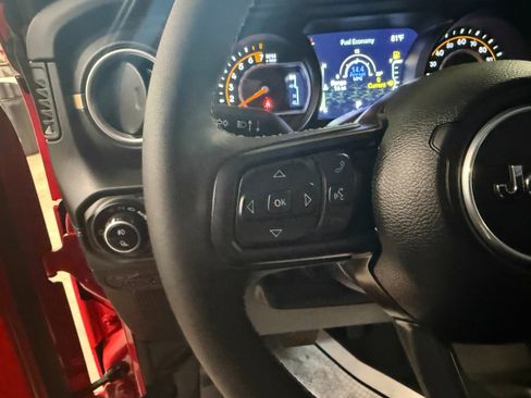 Used 2025 Jeep Gladiator Sport image 43