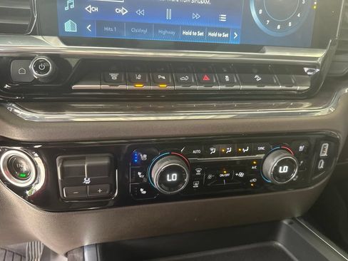 Used 2024 Chevrolet Silverado 2500 LTZ w/ LTZ Premium Package AWD/4WD image 11