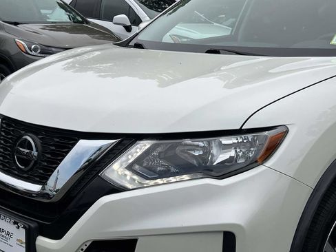 Used 2019 Nissan Rogue SV w/ Sun & Sound Touring Package AWD/4WD image 7
