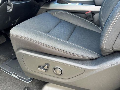 New 2026 RAM 1500 4x4 Crew Cab image 23