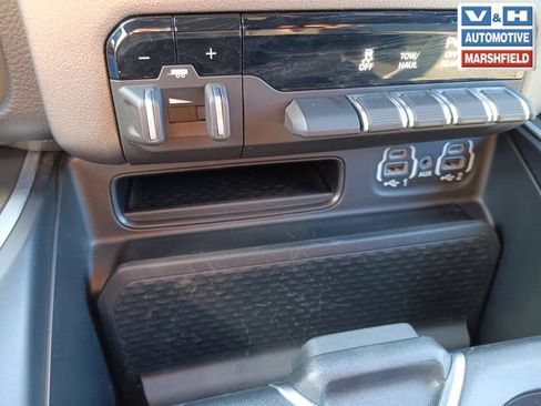 Used 2023 RAM 1500 Big Horn AWD/4WD image 13