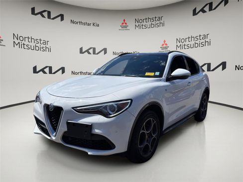 Used 2022 Alfa Romeo Stelvio Ti image 1