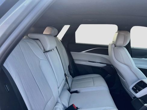 Used 2026 Cadillac Lyriq Luxury RWD image 28