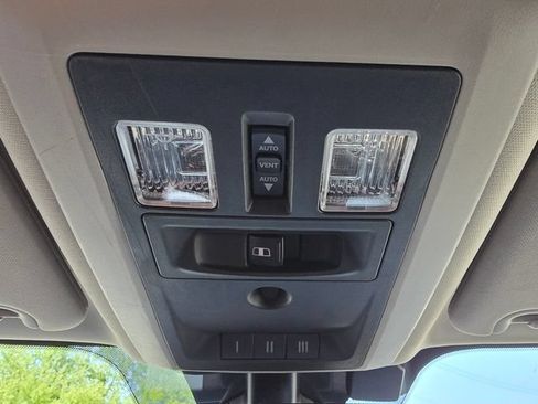 Used 2018 RAM 1500 Laramie w/ Convenience Group AWD/4WD image 27