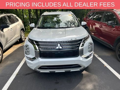 Used 2023 Mitsubishi Outlander SEL FWD image 18
