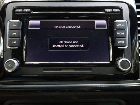 Used 2013 Volkswagen Beetle 2.0T image 38