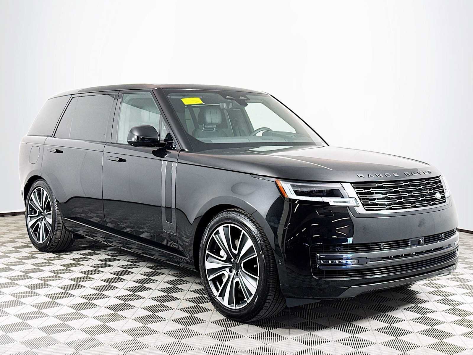 New 2026 Land Rover Range Rover Long Wheelbase SE AWD/4WD image 3