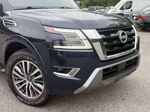Used 2024 Nissan Armada SL w/ Captain's Chairs Package RWD image 9