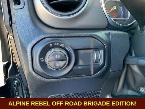 Used 2023 Jeep Gladiator Sport AWD/4WD image 49