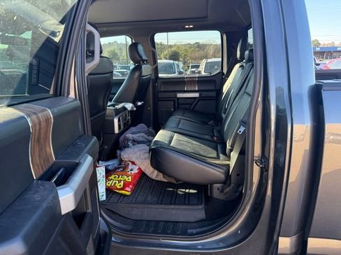Used 2018 Ford F150 Lariat w/ Equipment Group 502A Luxury image 8
