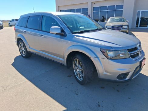 Used 2019 Dodge Journey GT FWD image 7