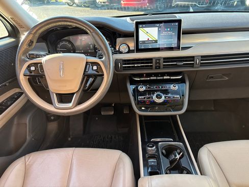 Certified 2022 Lincoln Corsair AWD w/ Premium Package image 27