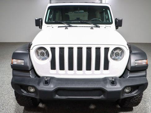 Used 2018 Jeep Wrangler Unlimited Sport S image 4
