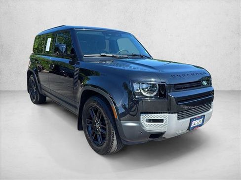 Used 2025 Land Rover Defender 110 S AWD/4WD image 3