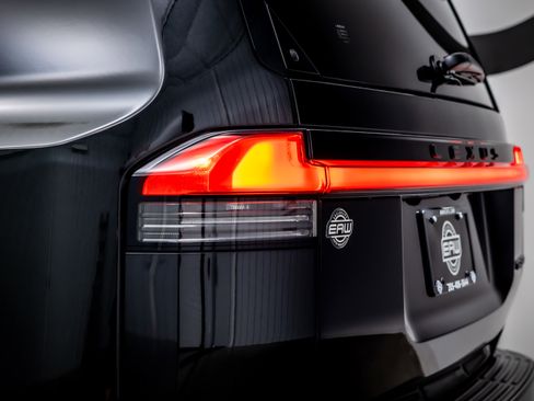 Used 2026 Lexus GX 550 w/ Accessory Package (2T) image 12