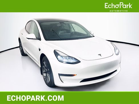 Used 2022 Tesla Model 3 RWD image 1