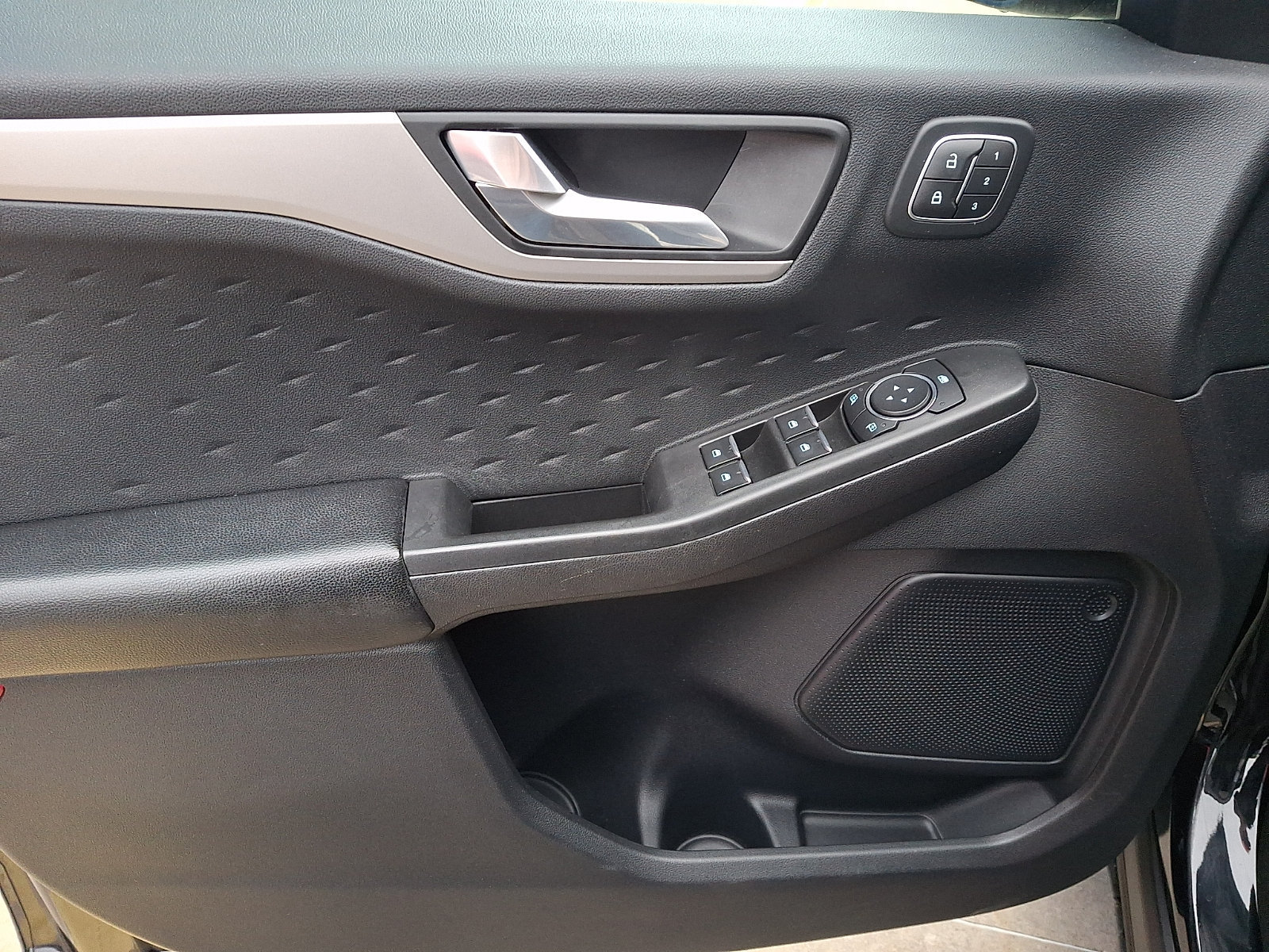Used 2020 Ford Escape SEL AWD/4WD image 12