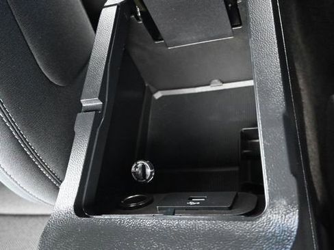 Used 2017 Ford Mustang Coupe image 22