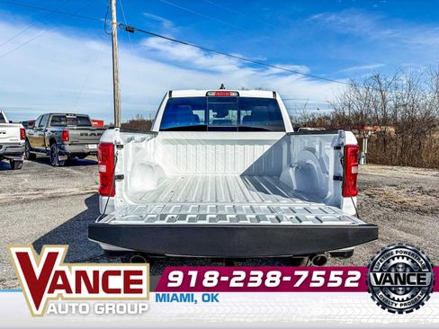 New 2026 RAM 1500 Laramie AWD/4WD image 18