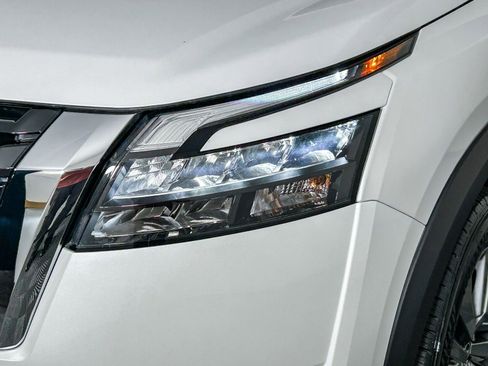 Certified 2025 Nissan Pathfinder SV w/ SV Premium Package image 4