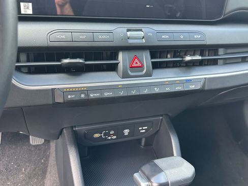 New 2026 Kia K4 LXS image 24