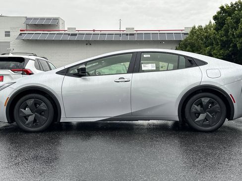New 2026 Toyota Prius Plug-In Hybrid image 6