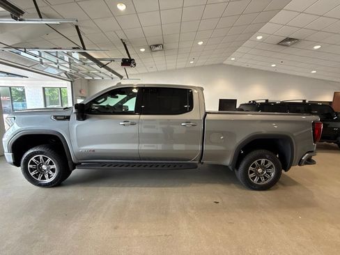 Used 2025 GMC Sierra 1500 AT4 w/ AT4 Premium Package AWD/4WD image 4