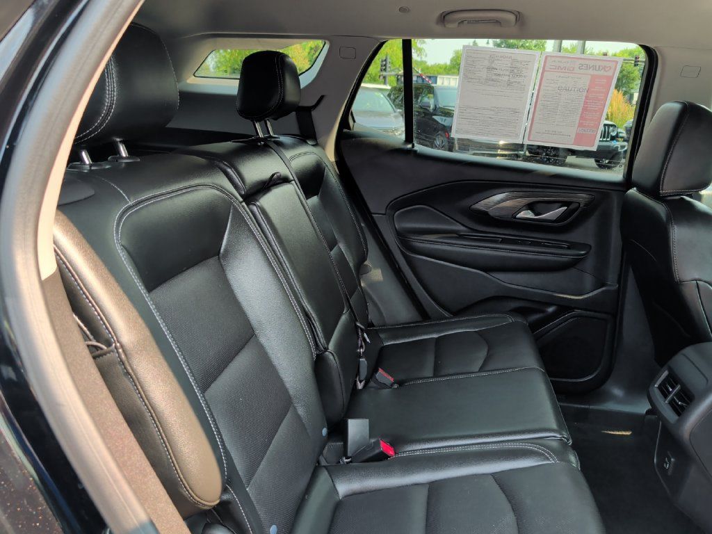 Used 2024 GMC Terrain SLT AWD/4WD image 35
