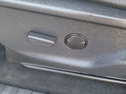 Used 2023 Ford F150 XLT image 17