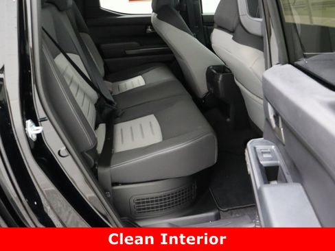 Used 2025 Toyota Tacoma TRD Off-Road image 34