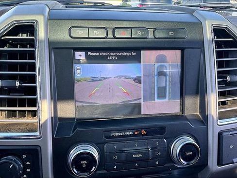 Used 2017 Ford F150 King Ranch w/ Equipment Group 601A Luxury AWD/4WD image 22