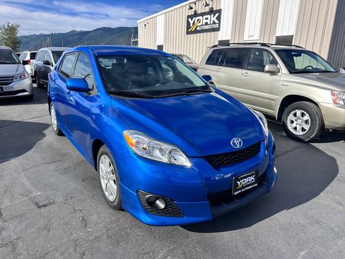 Used 2010 Toyota Matrix FWD image 1