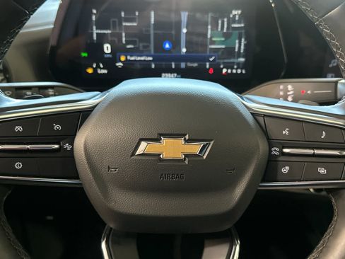 Used 2026 Chevrolet Equinox LT FWD image 24