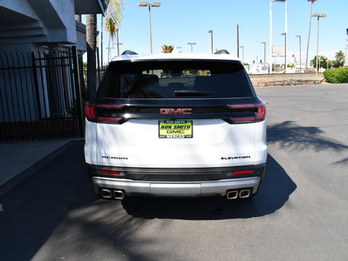 Used 2025 GMC Acadia Elevation FWD image 6