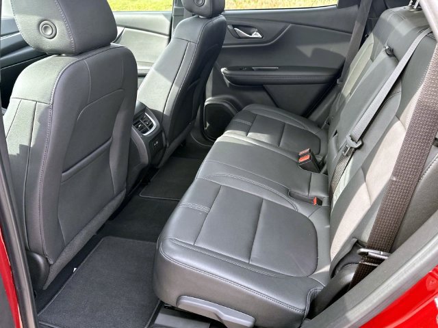 Used 2022 Chevrolet Blazer LT FWD image 12