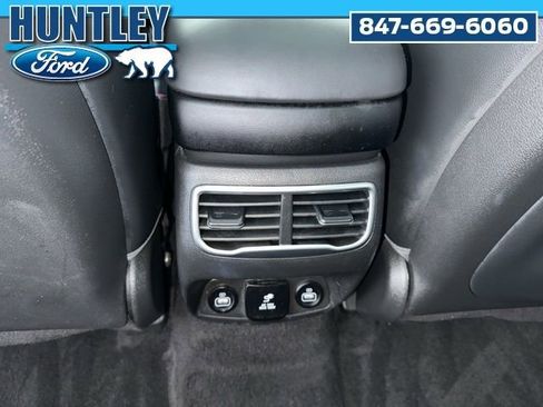 Used 2022 Hyundai Santa Fe Limited FWD image 18