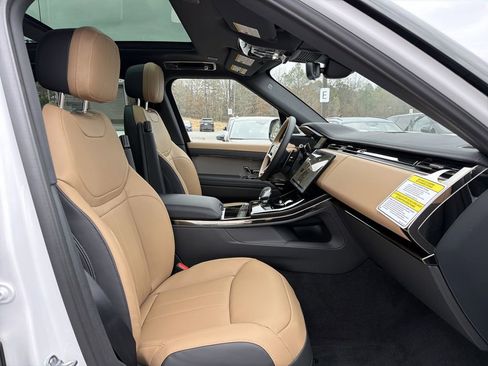 New 2026 Land Rover Range Rover Sport Dynamic SE image 17