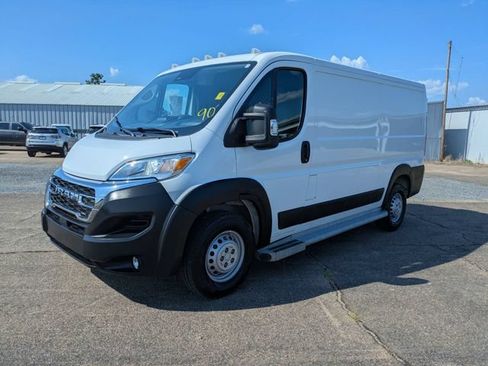 Used 2025 RAM ProMaster 2500 w/ U-Haul Equipment Group FWD image 8