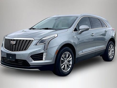 Used 2023 Cadillac XT5 Premium Luxury w/ Technology Package FWD image 2