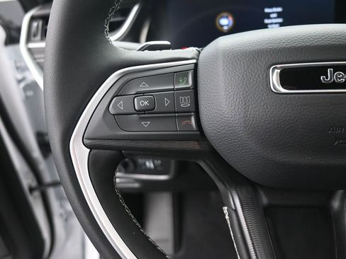 New 2025 Jeep Grand Cherokee Laredo X w/ Luxury Tech Group I image 29