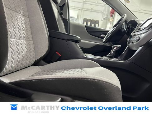 Used 2024 Chevrolet Equinox LS image 28