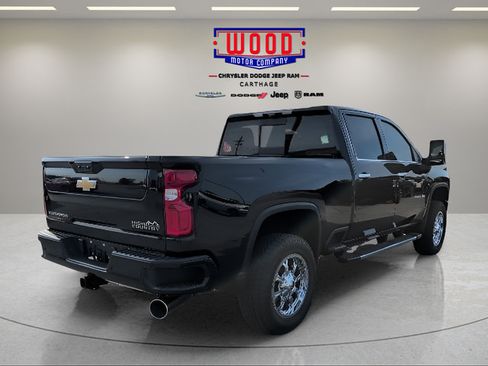 Used 2022 Chevrolet Silverado 2500 High Country AWD/4WD image 3