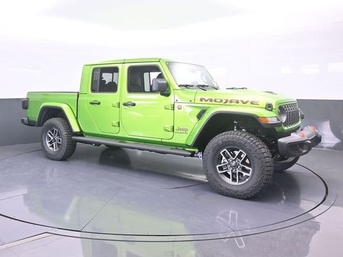 New 2026 Jeep Gladiator Mojave image 8