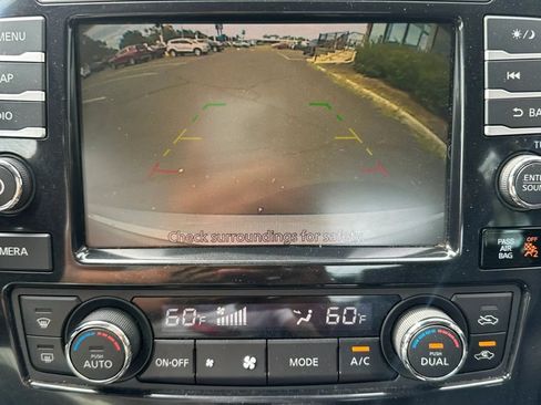 Used 2021 Nissan Maxima 3.5 SV w/ Floor Mat Group FWD image 18