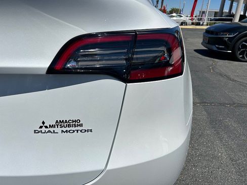 Used 2023 Tesla Model Y Long Range AWD/4WD image 13