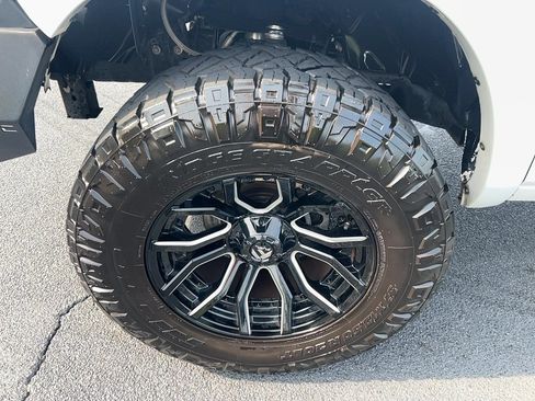 Used 2017 RAM 1500 Laramie w/ Convenience Group AWD/4WD image 9