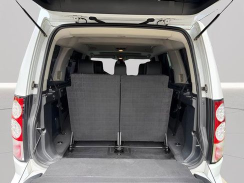 Used 2011 Land Rover LR4 HSE image 32