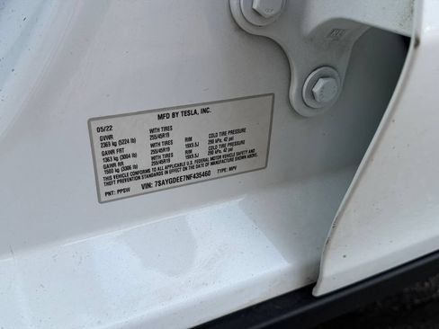 Used 2022 Tesla Model Y Long Range AWD/4WD image 30