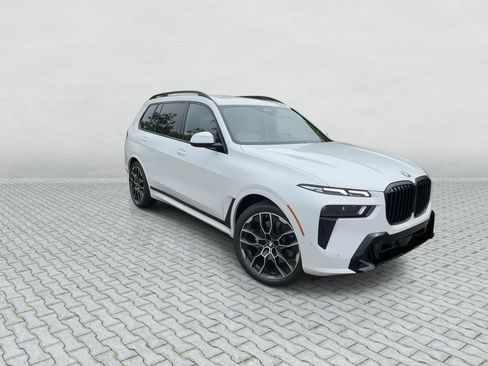 Used 2027 BMW X7 xDrive40i w/ Executive Package AWD/4WD image 2