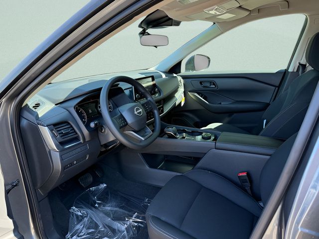 Used 2026 Nissan Rogue S AWD/4WD image 4